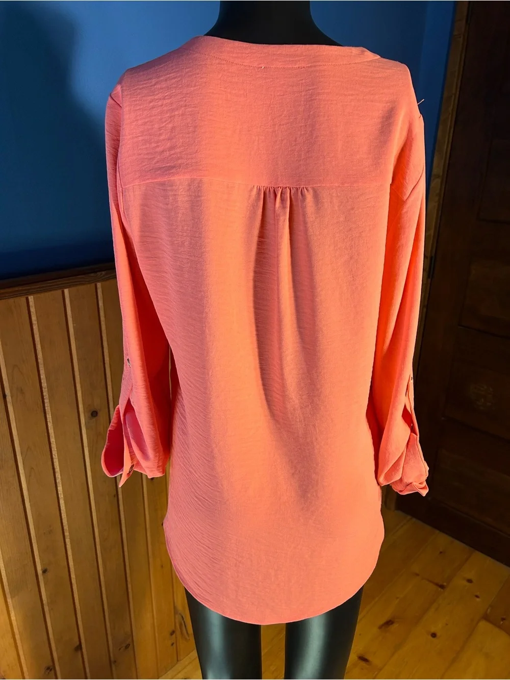 Laura Coral Button-Front Tie-Hem Blouse. Like new. - Picture 2 of 5